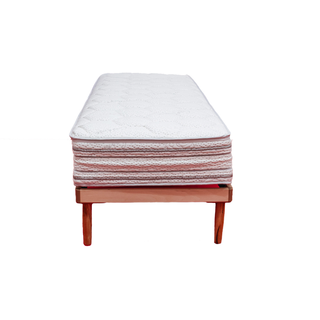 Materasso singolo DORMEO vista laterale su sfondo bianco - bifacciale Memory Ice estate/inverno Made in Italy